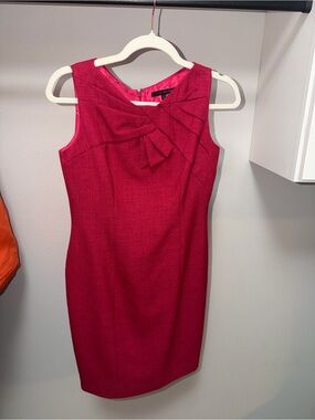 David Meister Fuchsia Pink Sleeveless Sheath Dress with Bow Detail